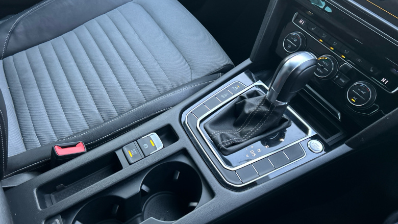 Volkswagen Passat 2.0 TDI R-Line 5dr DSG Diesel Estate